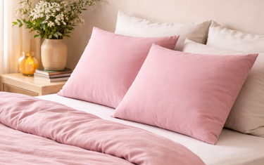 Roze kussenslopen voor romantische setting